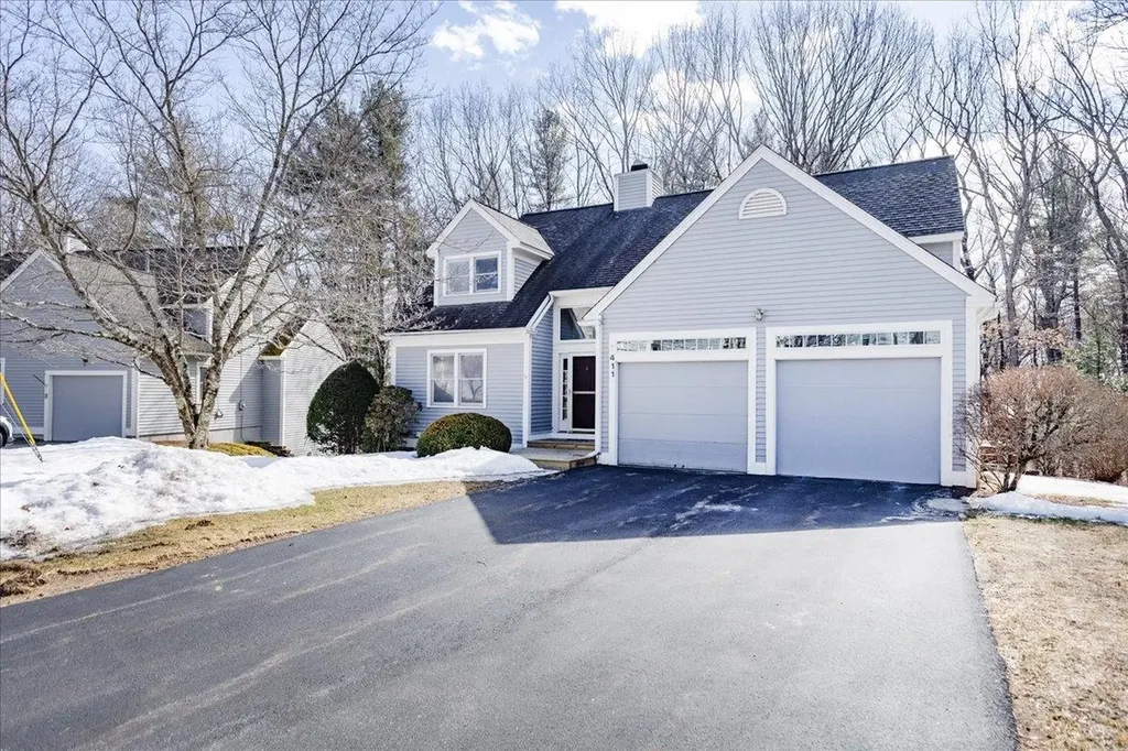 411 Elk Run Road Hudson NH 03051