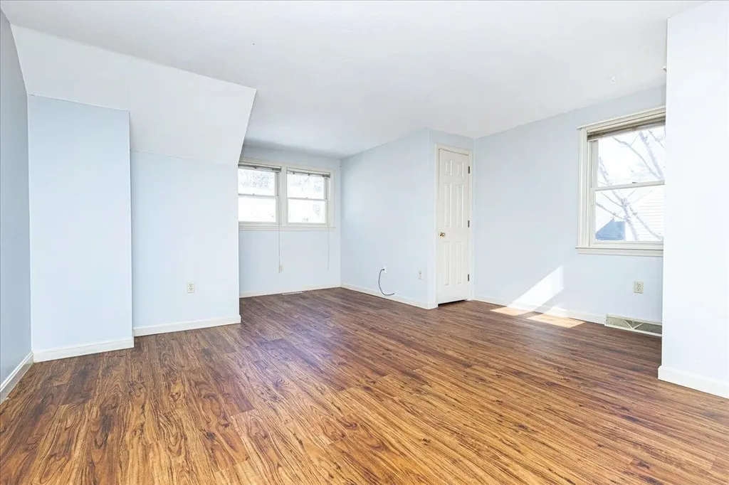 411 Elk Run Road Hudson NH 03051