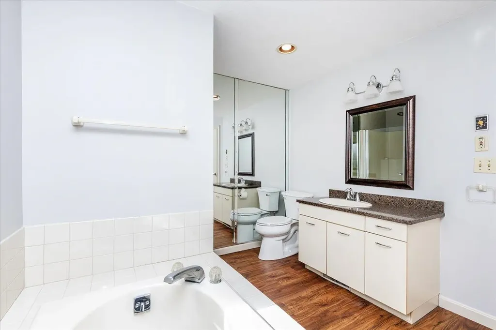 411 Elk Run Road Hudson NH 03051