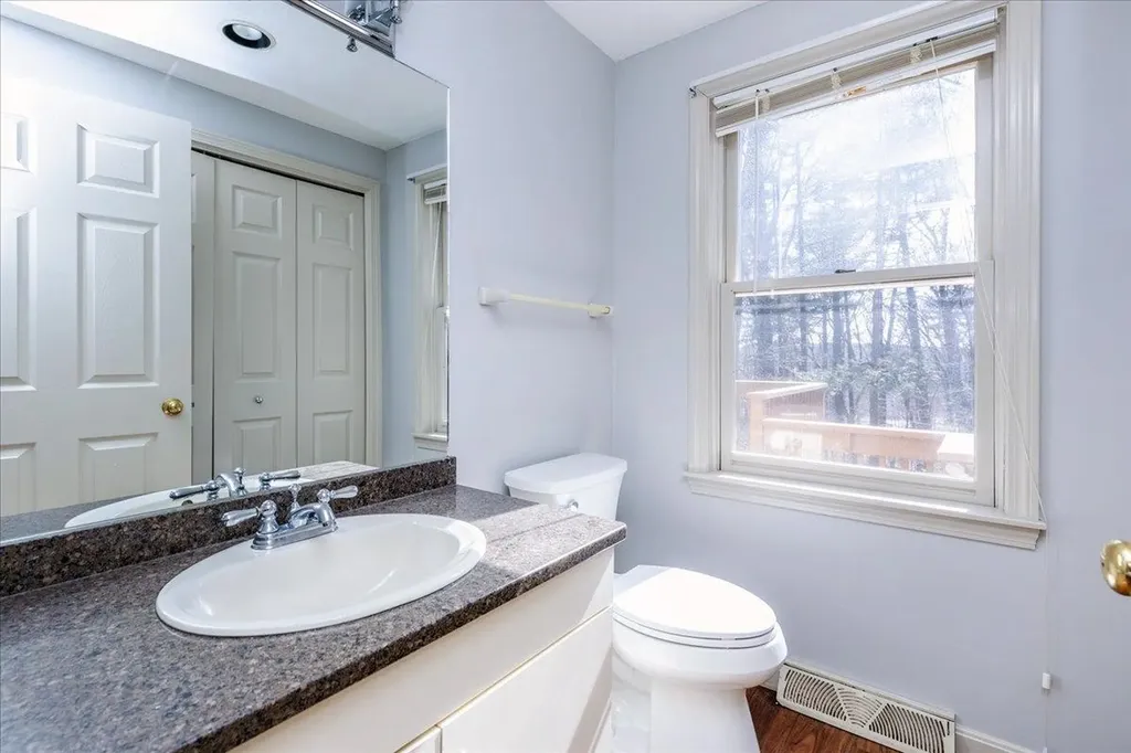 411 Elk Run Road Hudson NH 03051