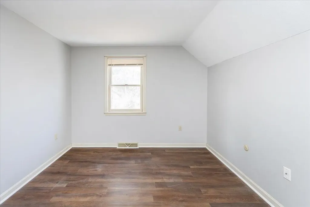 411 Elk Run Road Hudson NH 03051