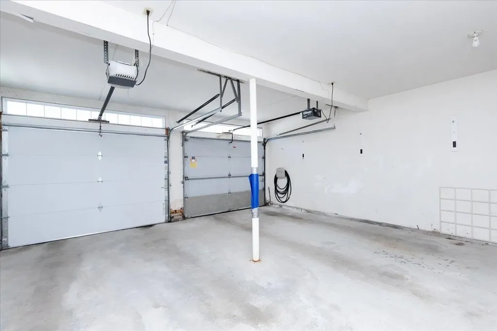 411 Elk Run Road Hudson NH 03051