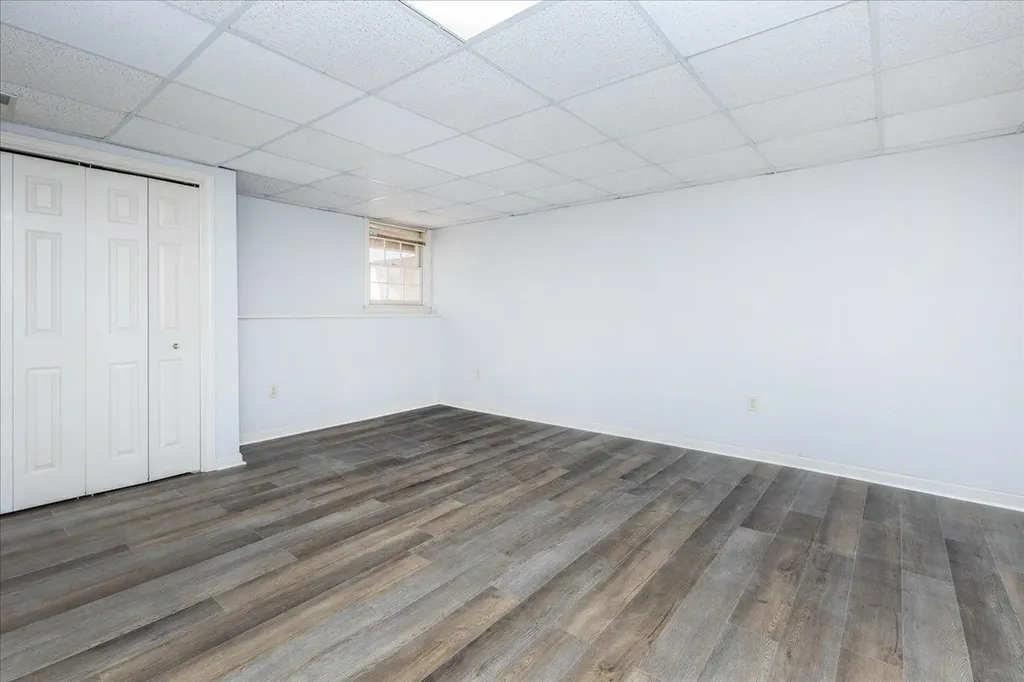 411 Elk Run Road Hudson NH 03051