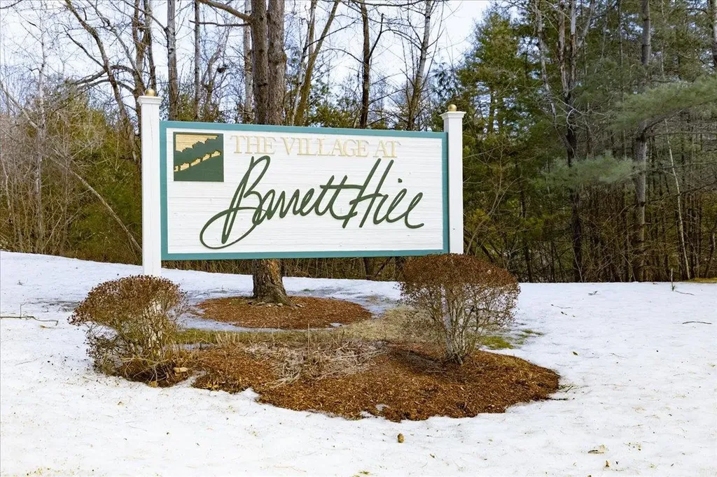 411 Elk Run Road Hudson NH 03051