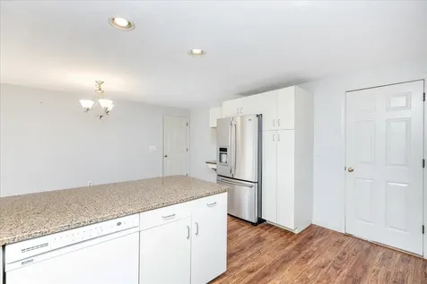 411 Elk Run Road Hudson NH 03051