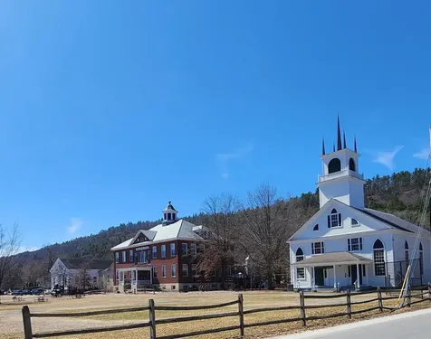 48 Cross Street Newbury VT 05051