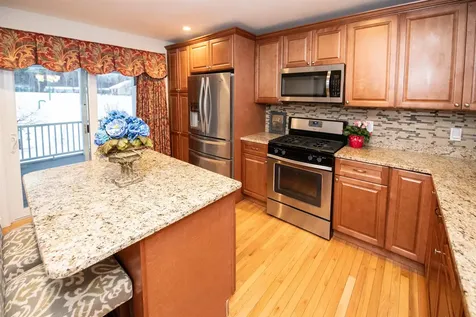 11 Monarch Way Kingston NH 03848