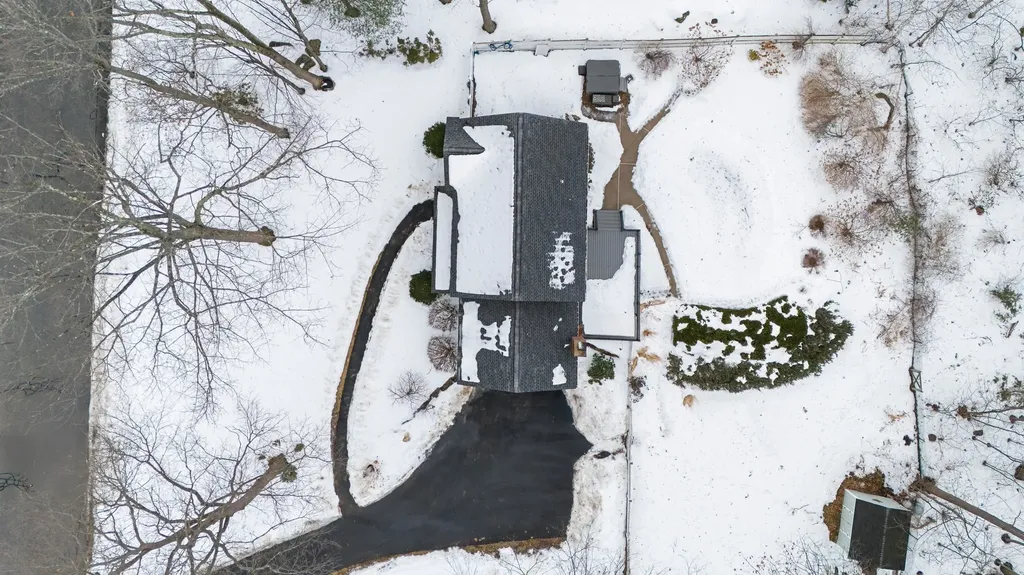 3 Springwood Drive Hooksett NH 03106