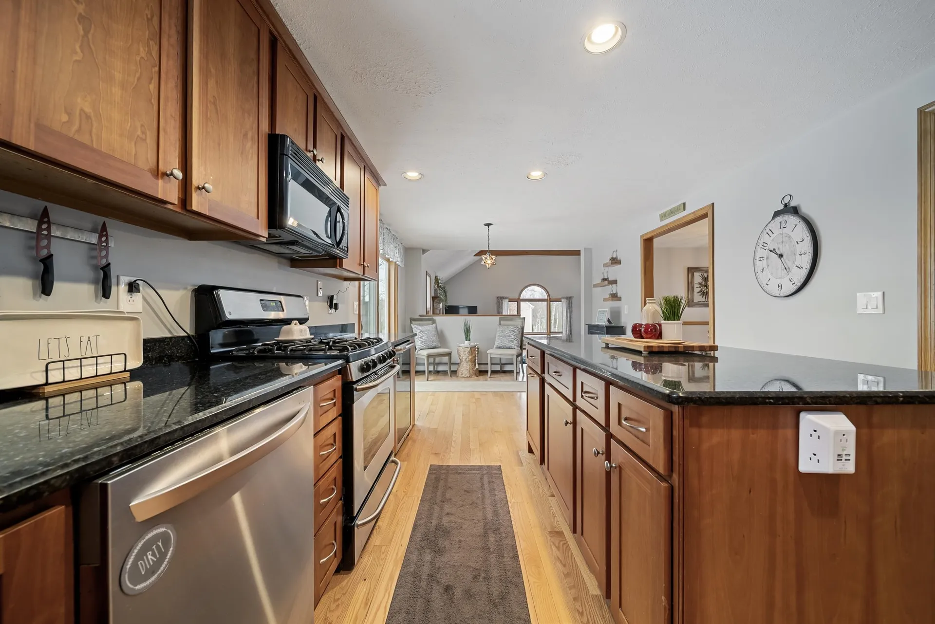 3 Springwood Drive Hooksett NH 03106