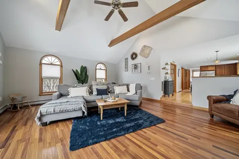 3 Springwood Drive Hooksett NH 03106