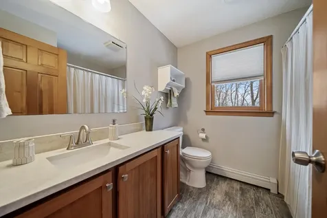3 Springwood Drive Hooksett NH 03106