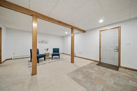 3 Springwood Drive Hooksett NH 03106