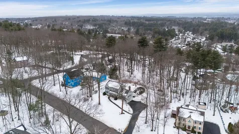 3 Springwood Drive Hooksett NH 03106