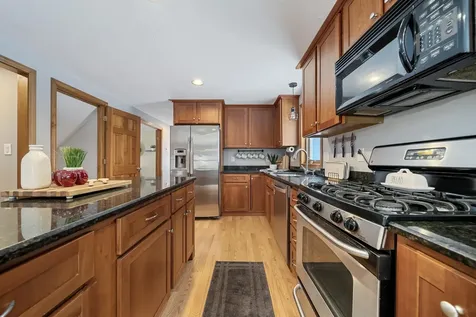 3 Springwood Drive Hooksett NH 03106