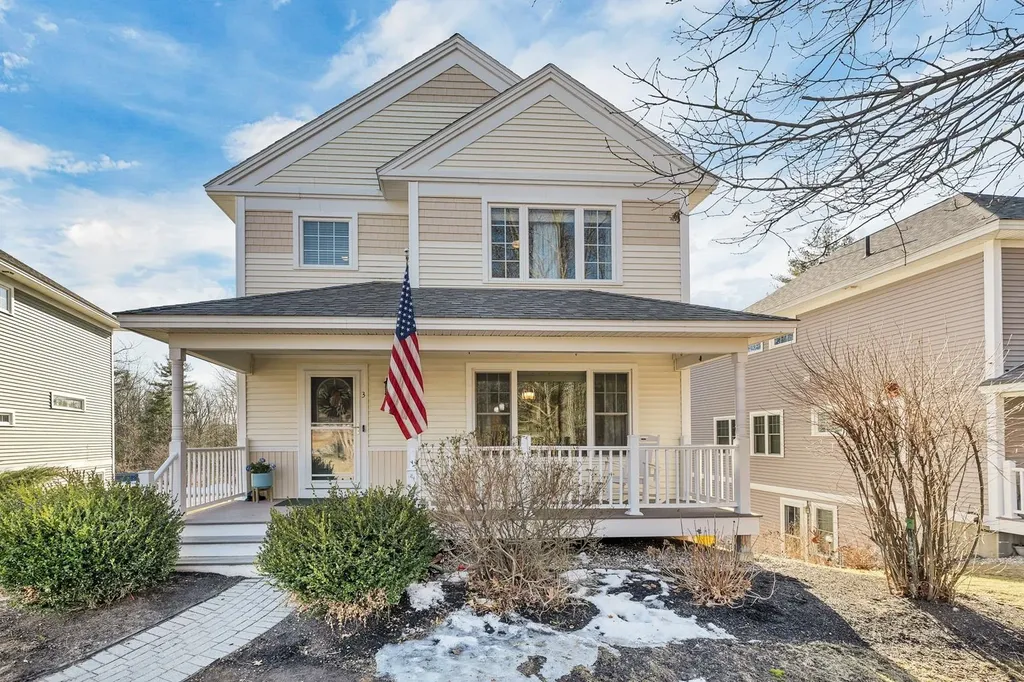 3 Rocky Ridge Circle Exeter NH 03833