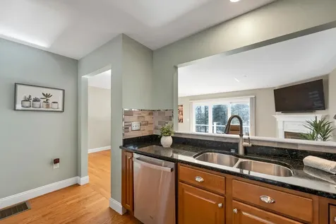 3 Rocky Ridge Circle Exeter NH 03833