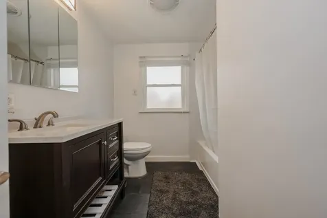 5 Aiken Street Derry NH 03038