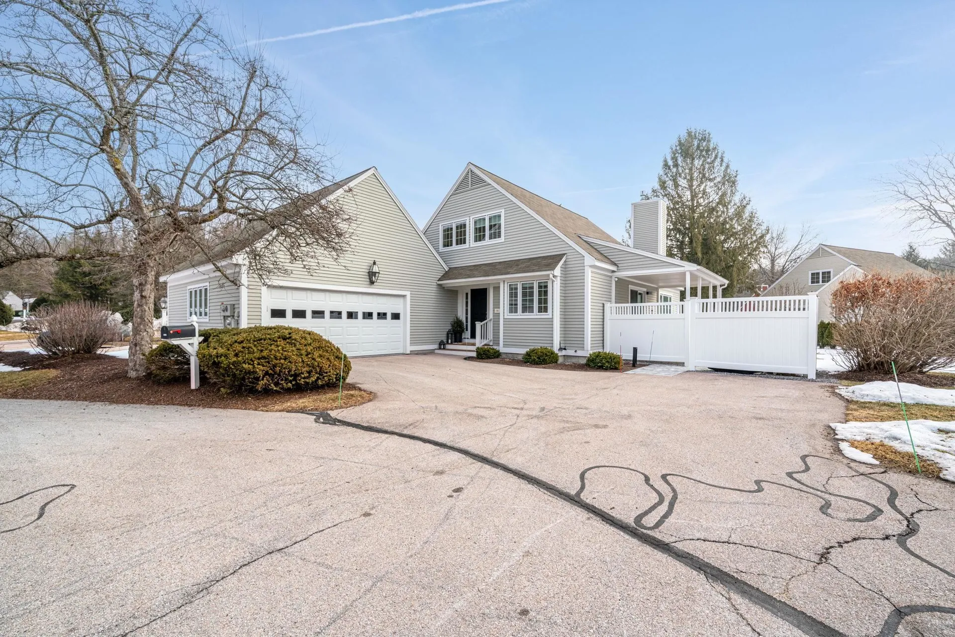 156 Straw Hill Road Manchester NH 03104