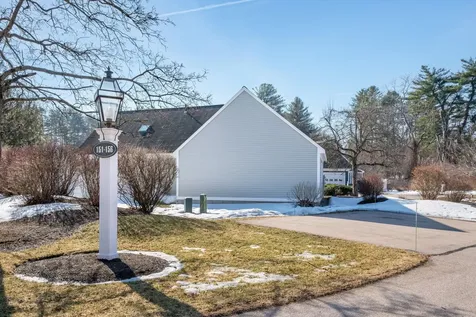 156 Straw Hill Road Manchester NH 03104