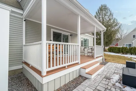 156 Straw Hill Road Manchester NH 03104