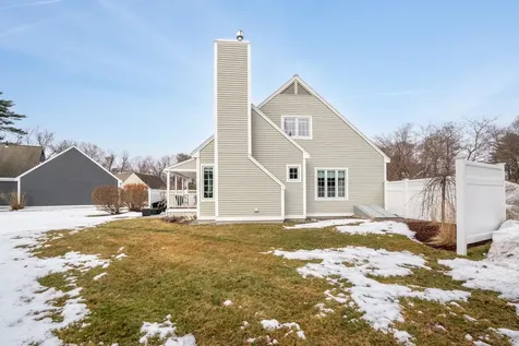 156 Straw Hill Road Manchester NH 03104