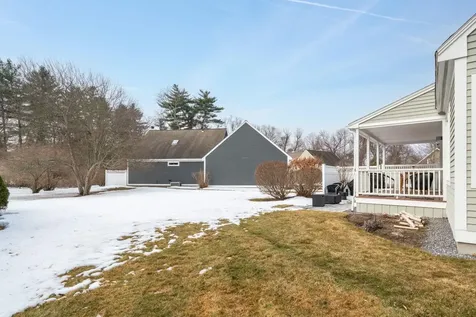 156 Straw Hill Road Manchester NH 03104