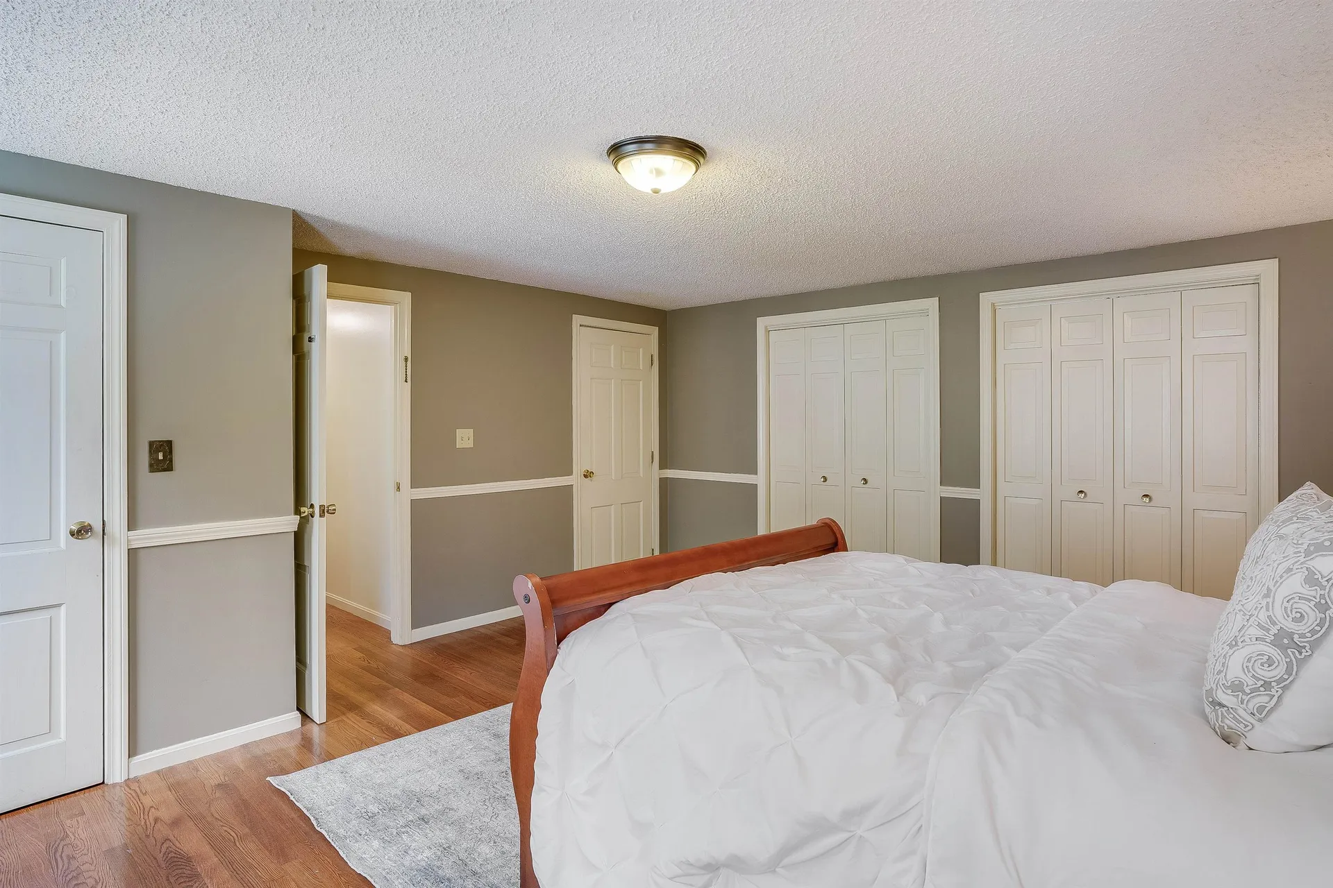 10 Nathaniel Drive Amherst NH 03031