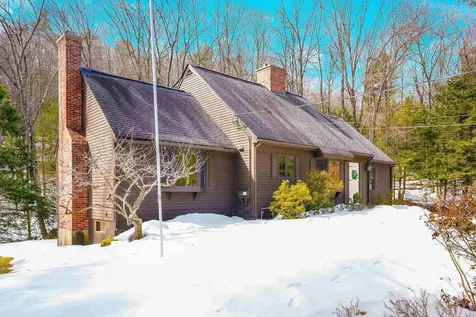 10 Nathaniel Drive Amherst NH 03031