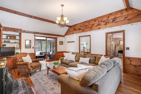 10 Nathaniel Drive Amherst NH 03031