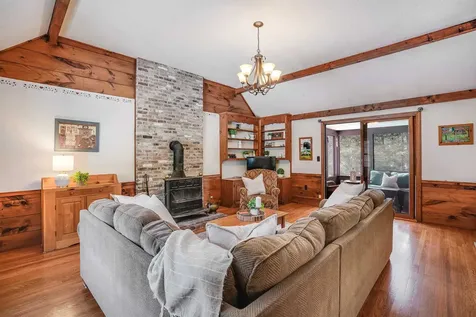 10 Nathaniel Drive Amherst NH 03031