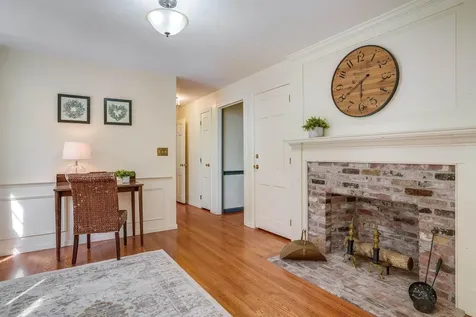 10 Nathaniel Drive Amherst NH 03031