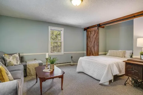 10 Nathaniel Drive Amherst NH 03031