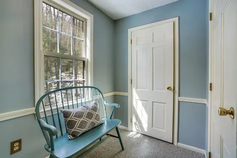 10 Nathaniel Drive Amherst NH 03031