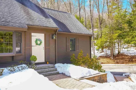 10 Nathaniel Drive Amherst NH 03031