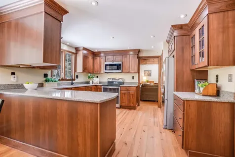 10 Nathaniel Drive Amherst NH 03031