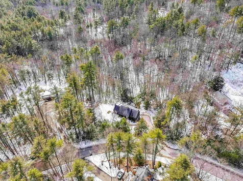 10 Nathaniel Drive Amherst NH 03031