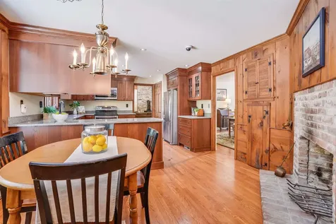 10 Nathaniel Drive Amherst NH 03031