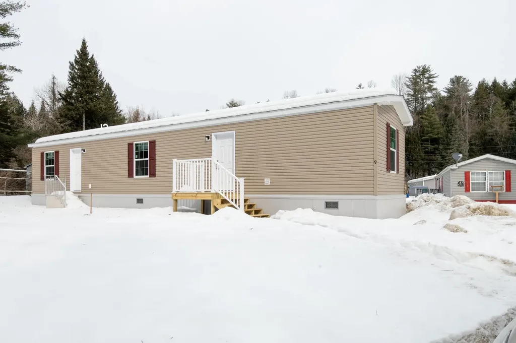 9 3rd Street St. Johnsbury VT 05819