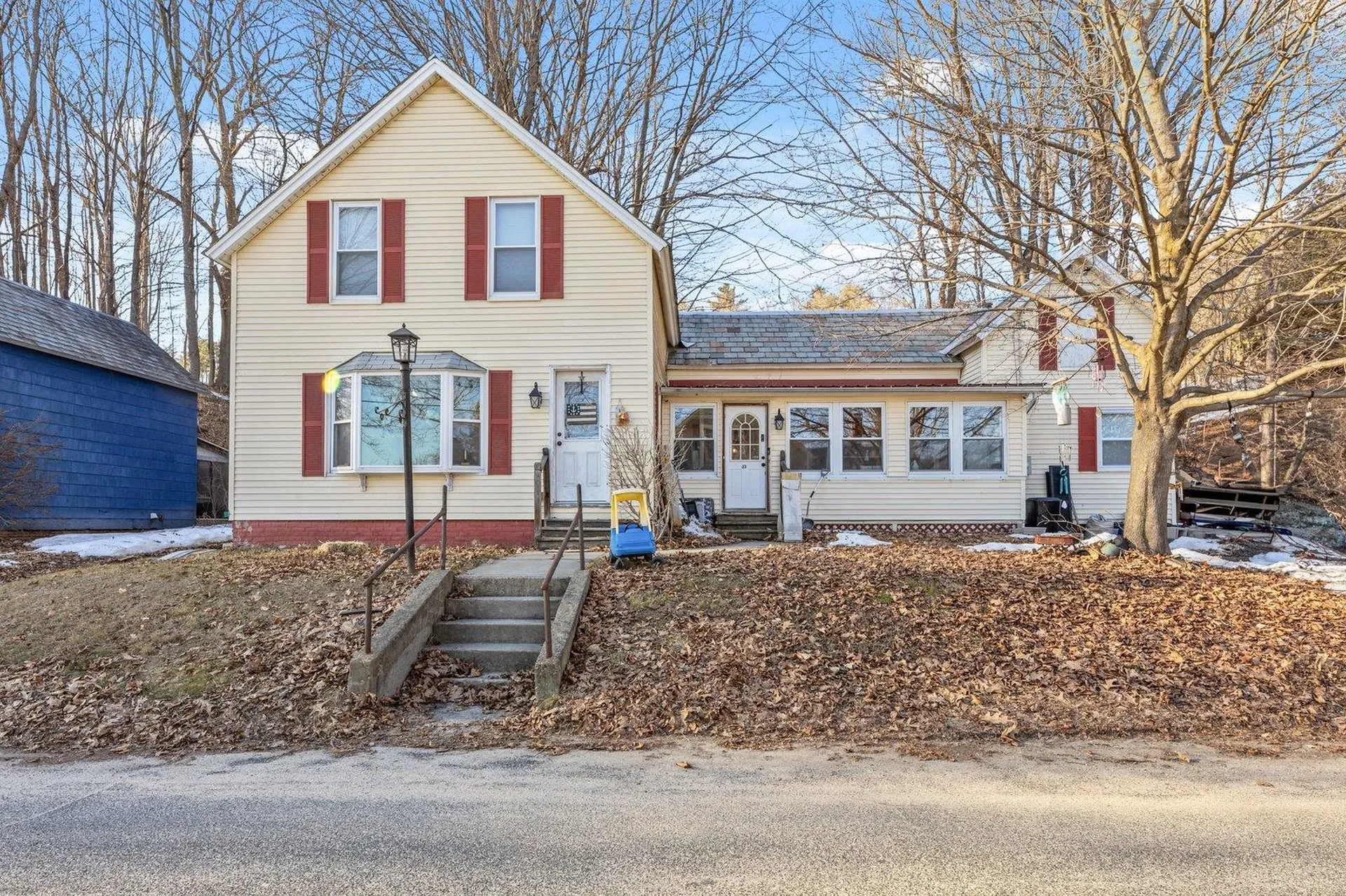 27 Spring Street Hinsdale NH 03451