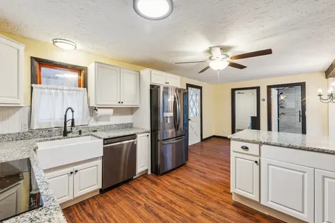 27 Spring Street Hinsdale NH 03451
