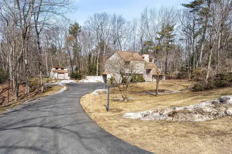 1 Oriole Road Windham NH 03087