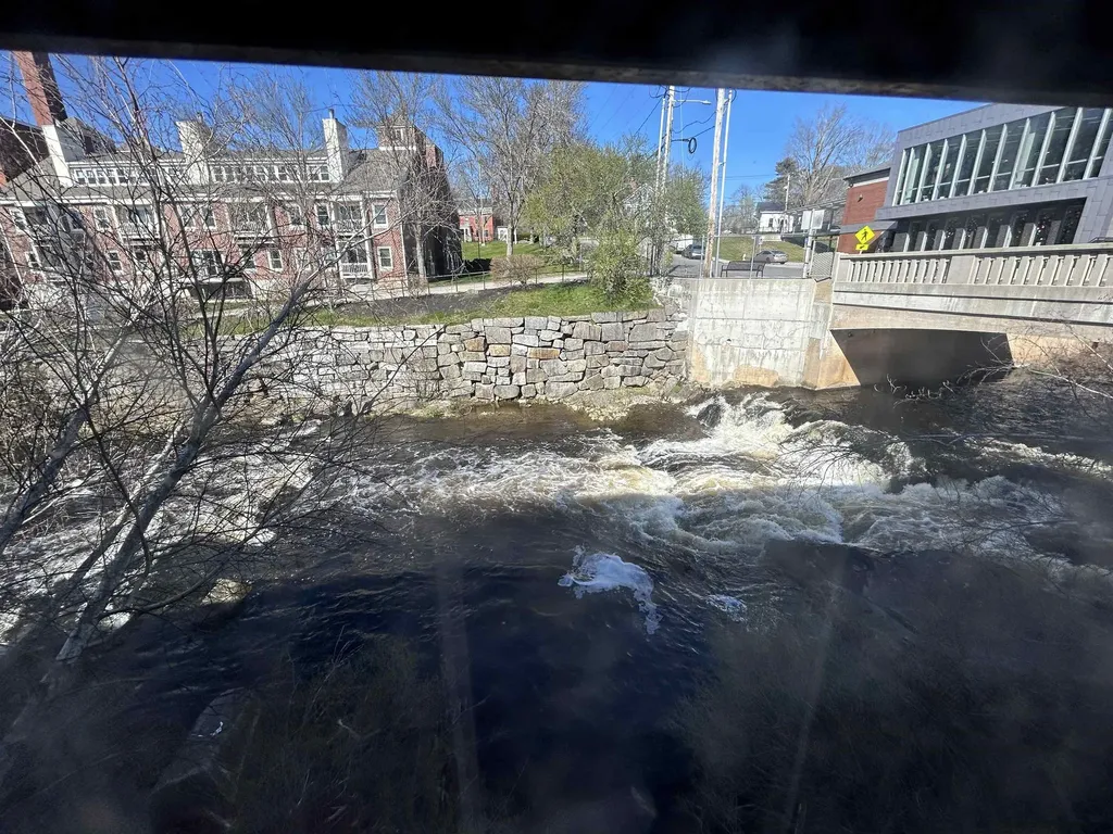 18 String Bridge Exeter NH 03833