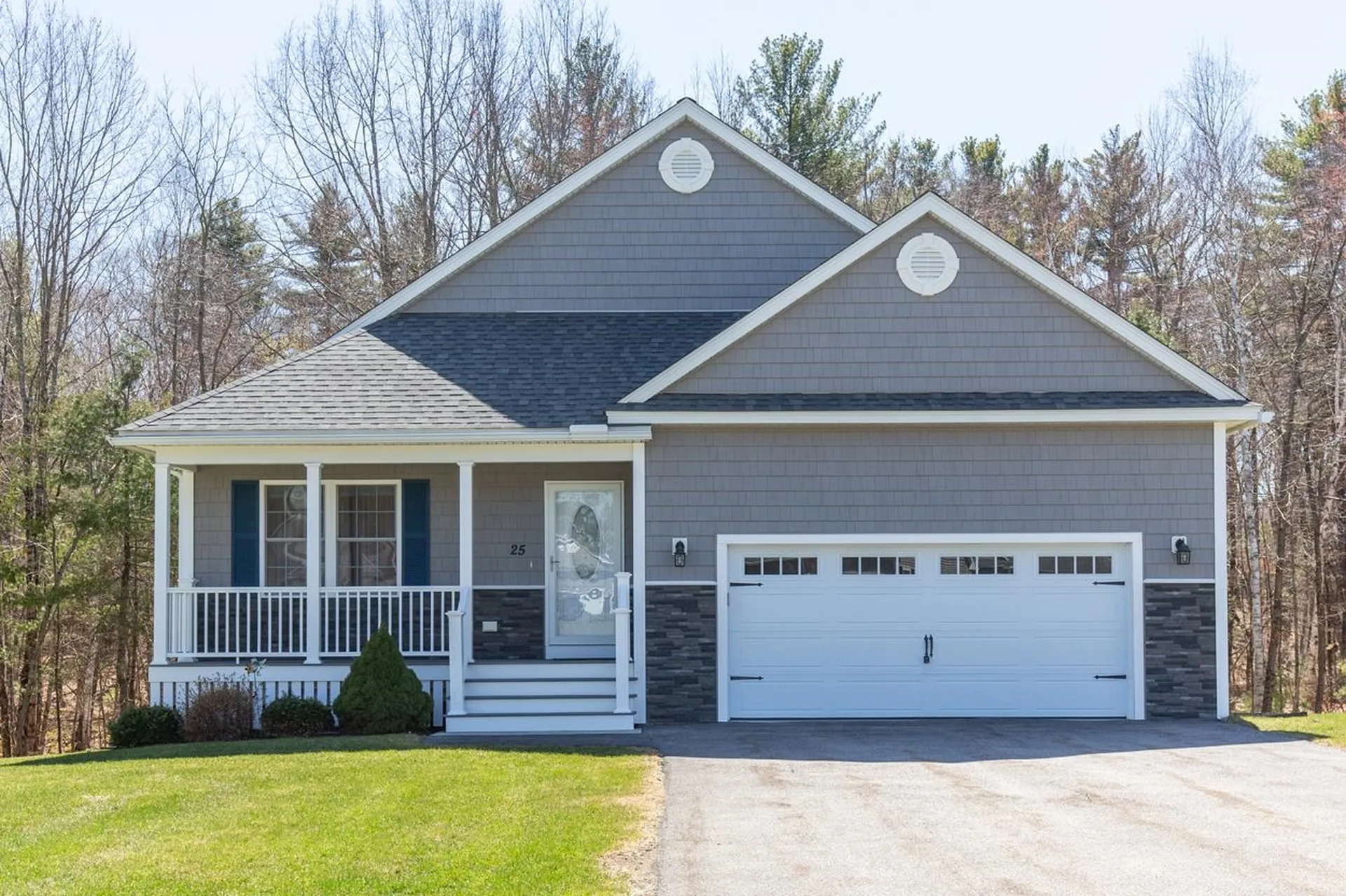 25 Cobblestone Drive Hudson NH 03051