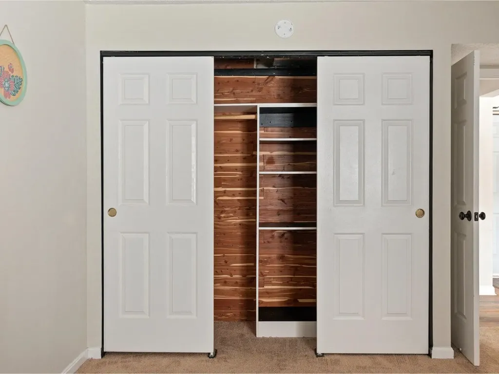 10 Kellogg Road Essex VT 05452