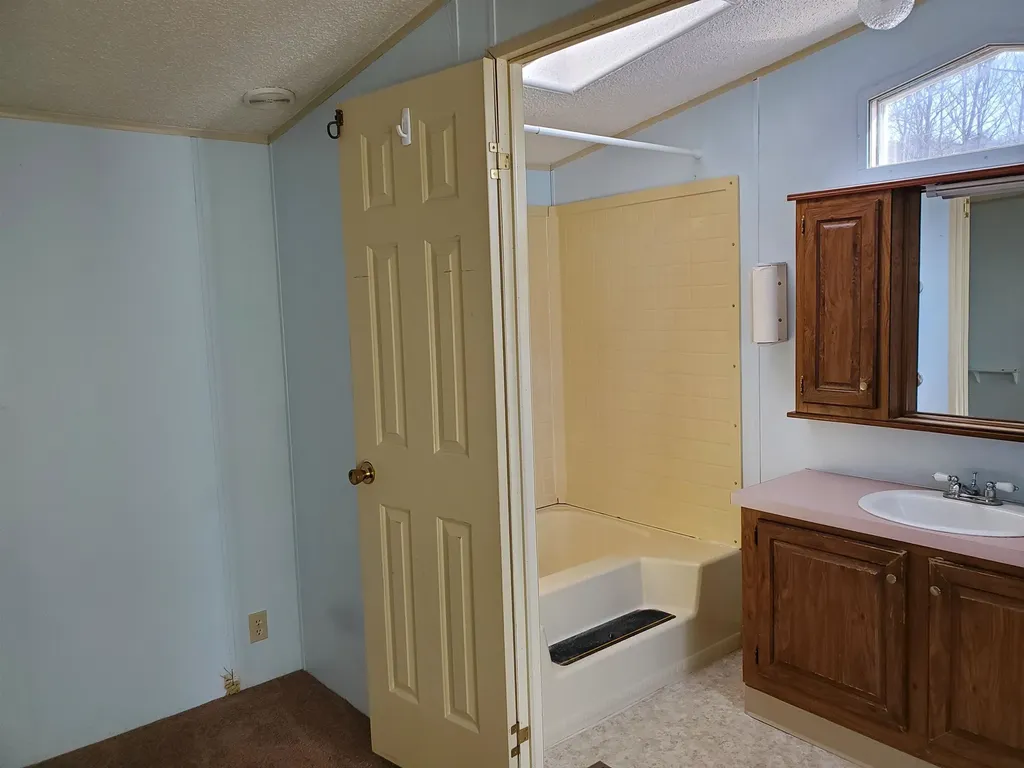 22 Rudsboro Road Lebanon NH 03766