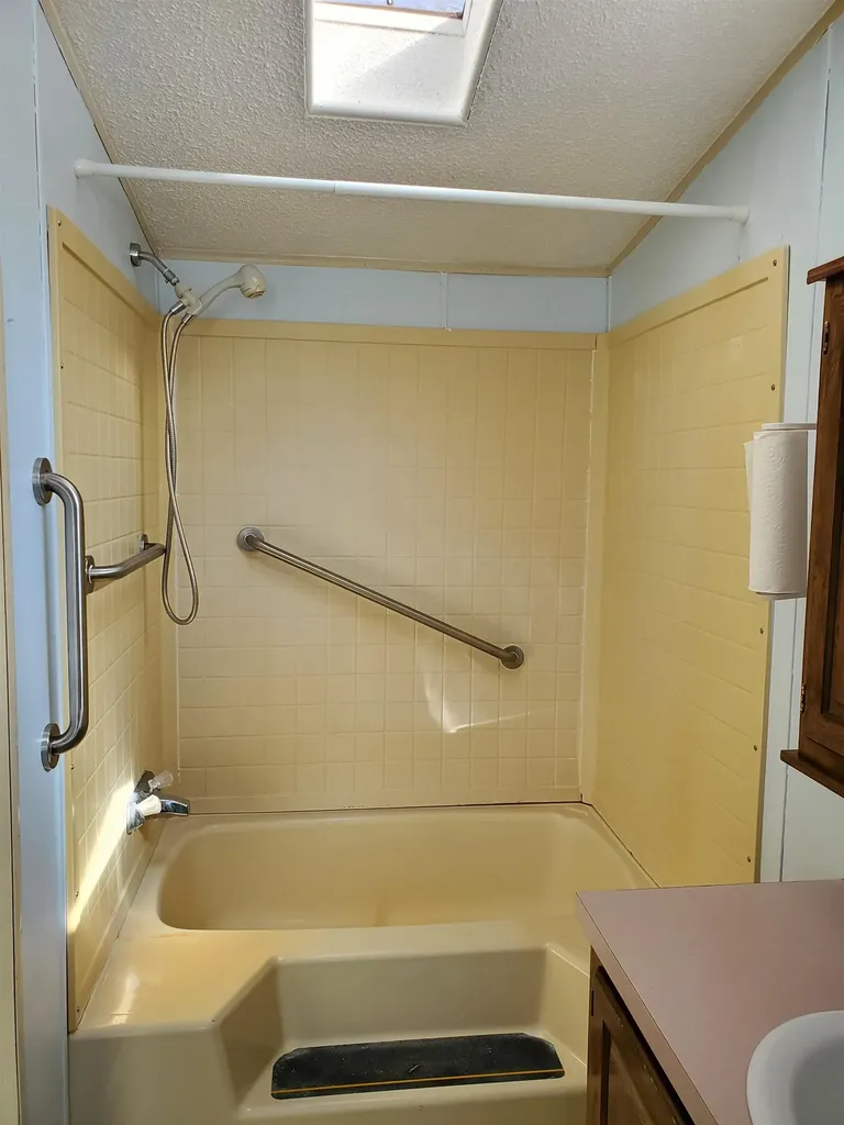 22 Rudsboro Road Lebanon NH 03766