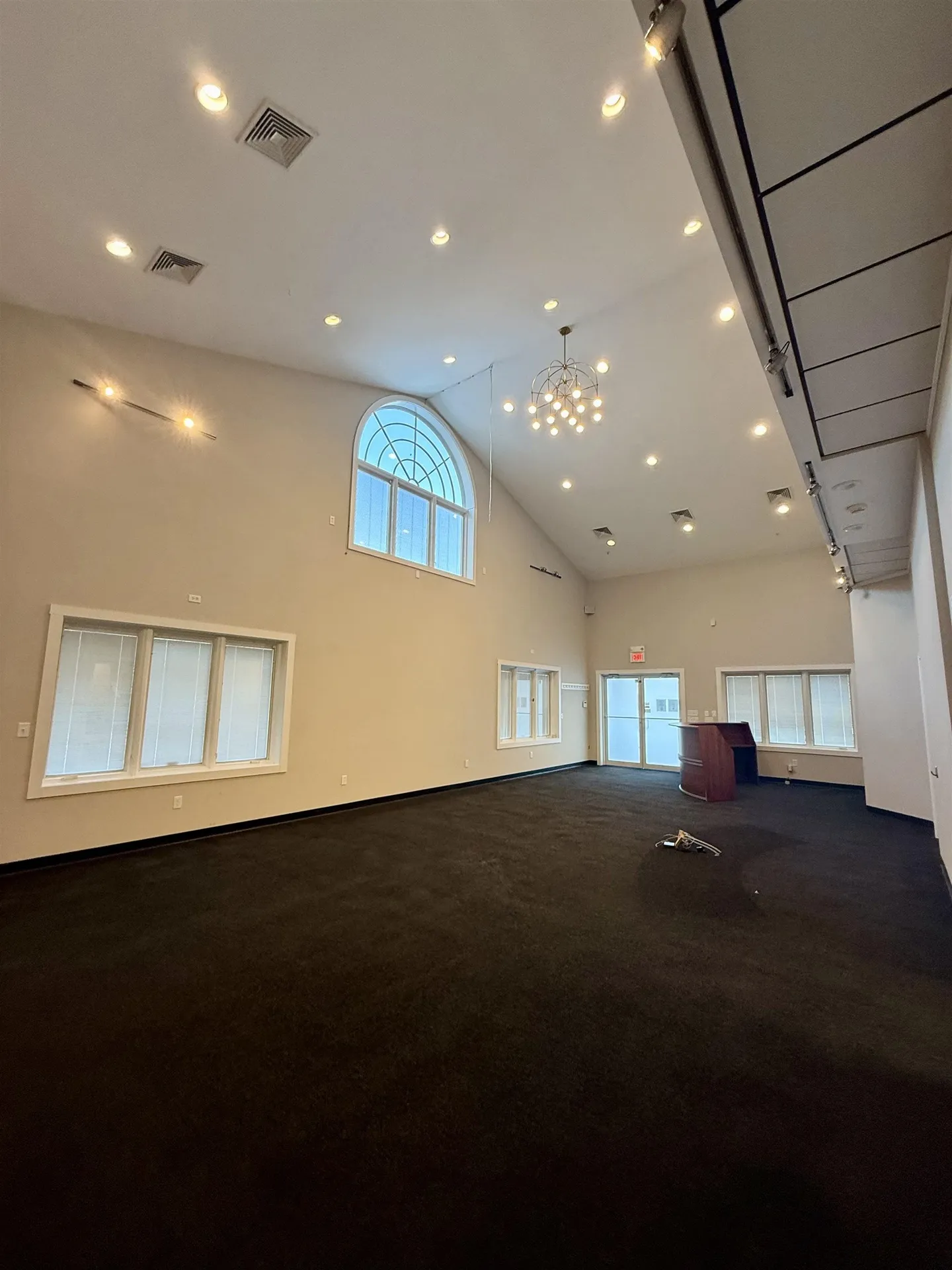 1376 Us Route 1 York ME 03902