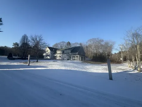 1376 Us Route 1 York ME 03902