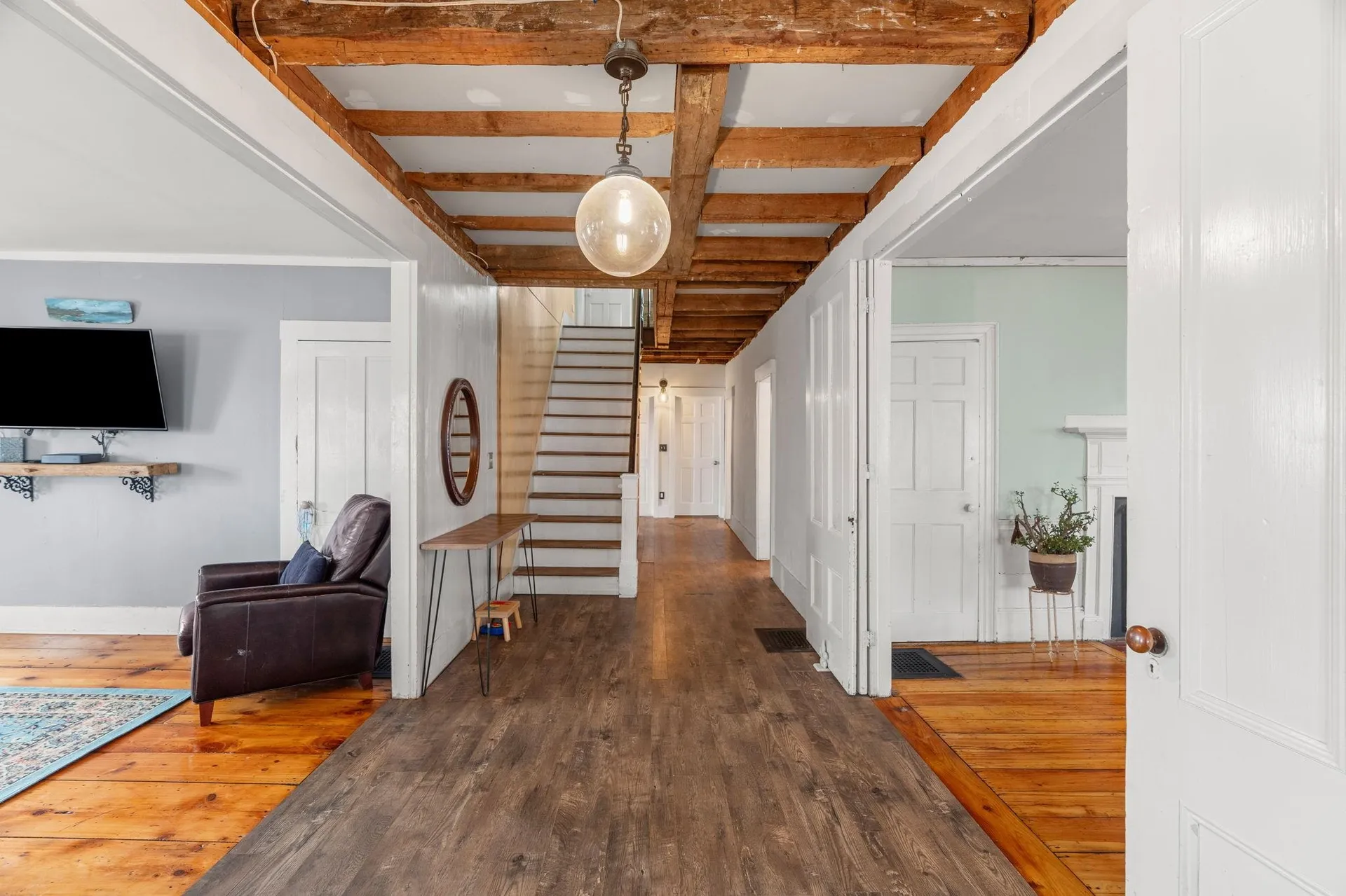 240 Main Avenue South Hampton NH 03827