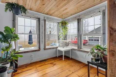 240 Main Avenue South Hampton NH 03827